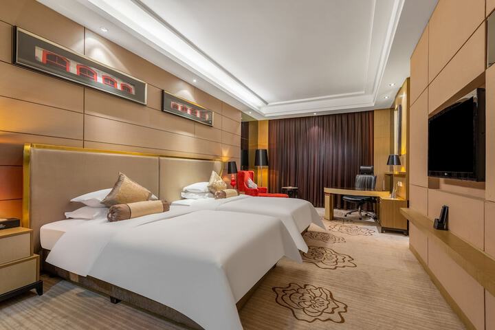 Room 8 of 39