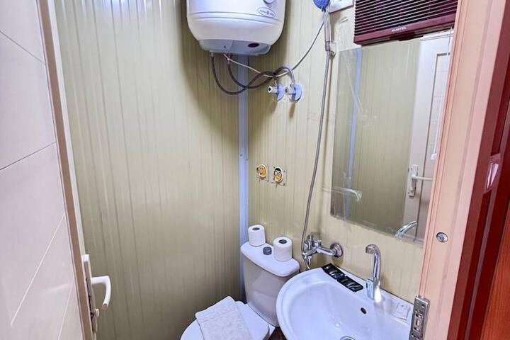 Room 82 of 117