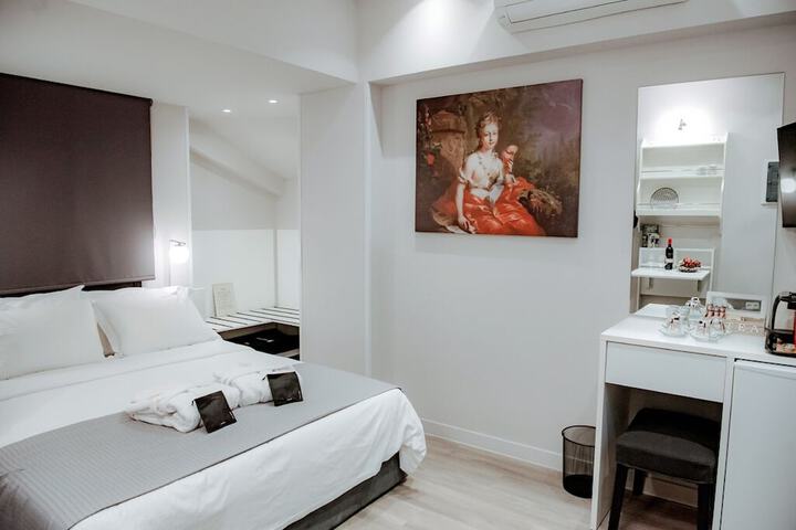 Room 8 of 46