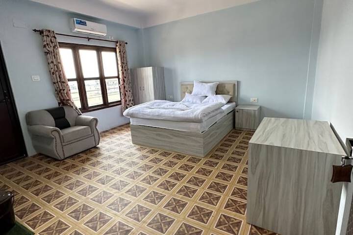 Room 2 of 9