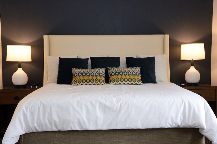 1 King Bed (14 of 17)