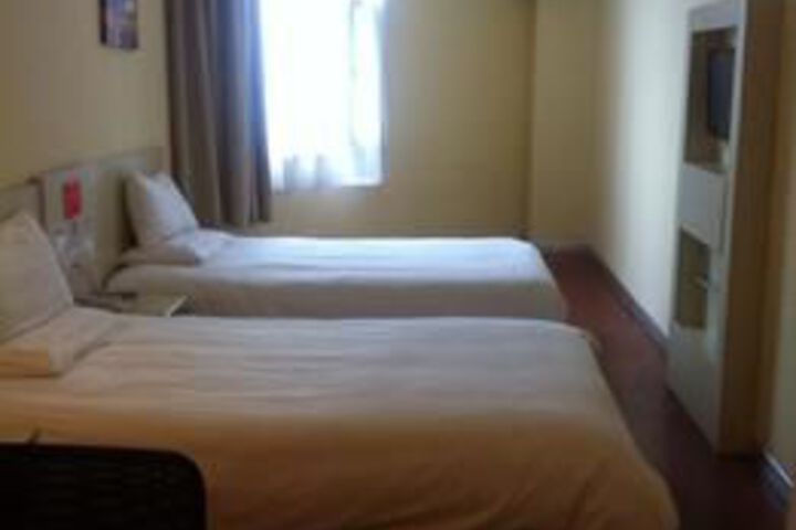 Room 7 of 21