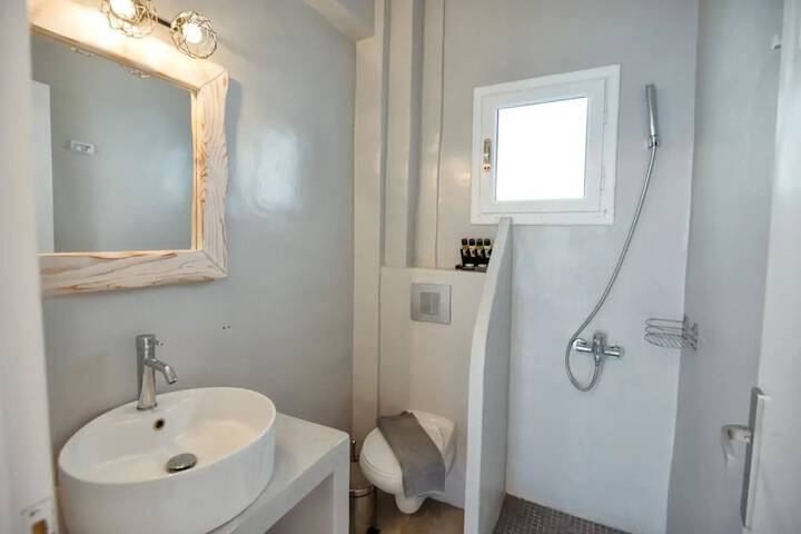 Room 15 of 27
