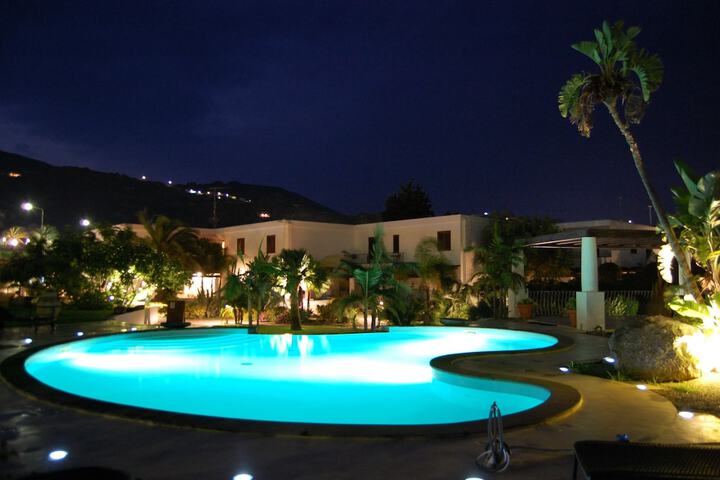 Pool Hotel
