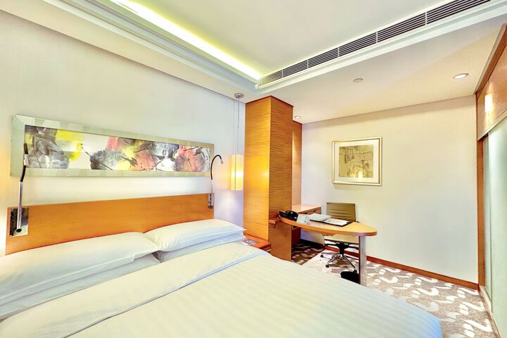 Room 15 of 64