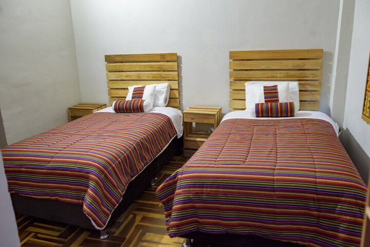 Room 15 of 37