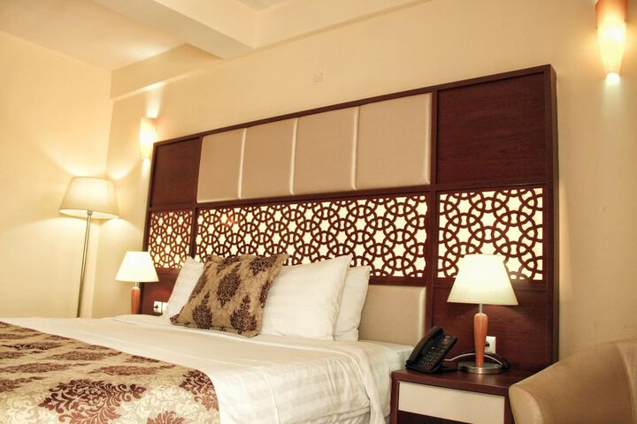 Room 7 of 22
