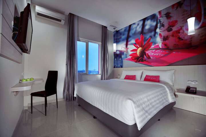 Room 9 of 27