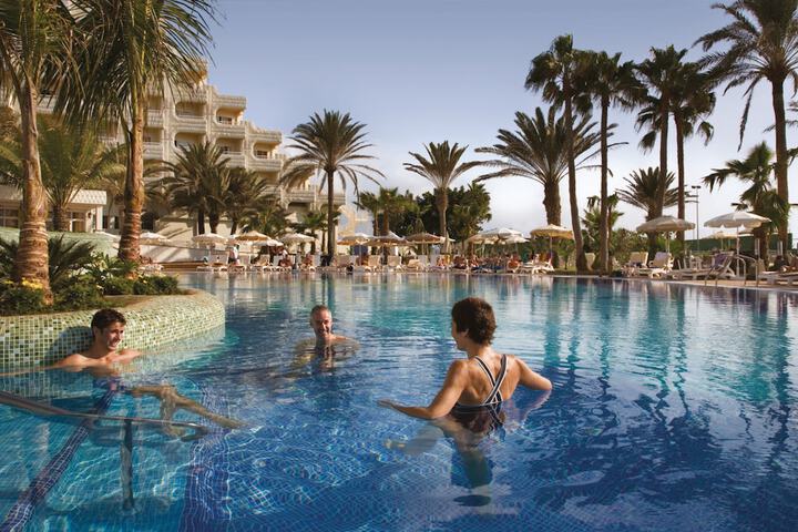 Pool Hotel