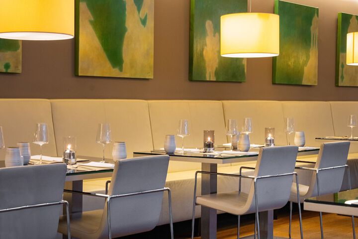 Dining 54 of 105