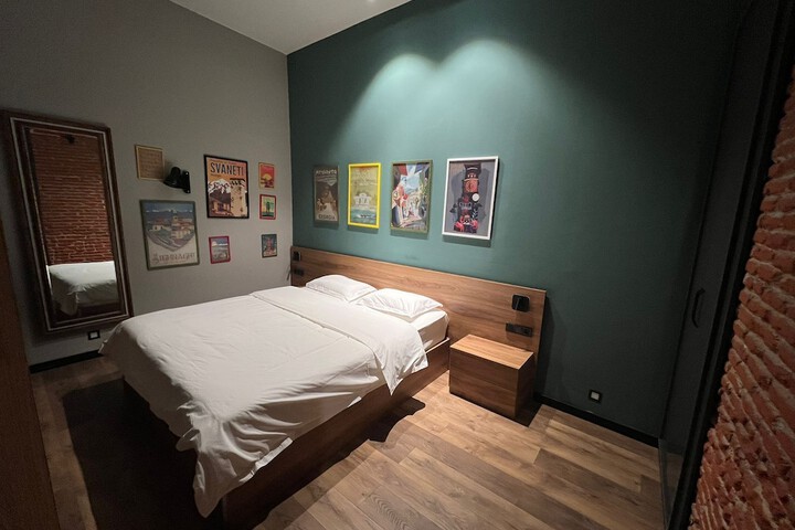 Room 86 of 131