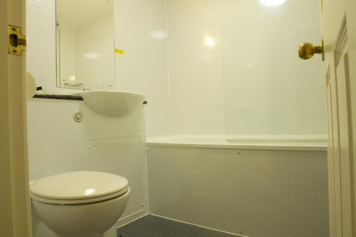 Room 43 of 62