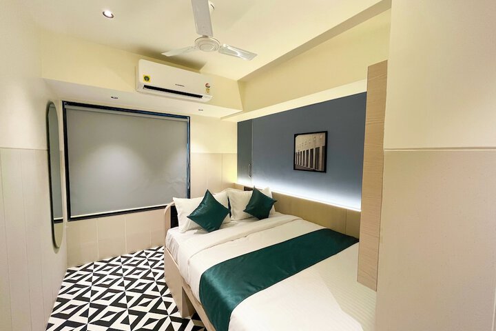 Room 13 of 48