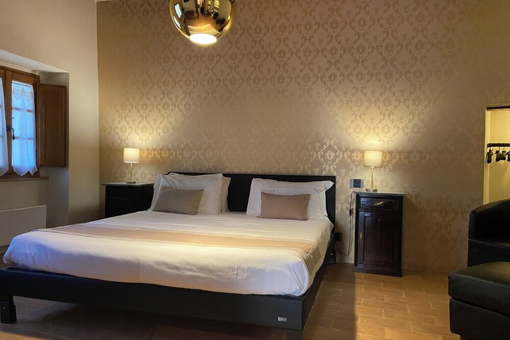 Room 21 of 124