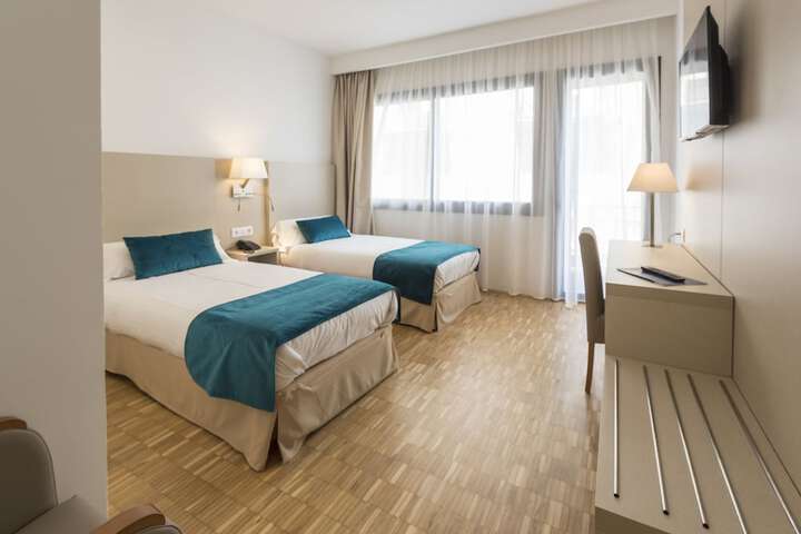 Room 10 of 61