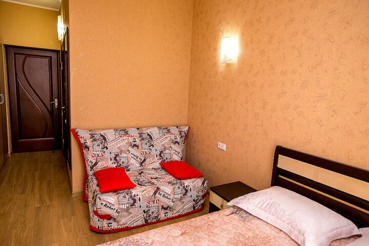 Room 5 of 95