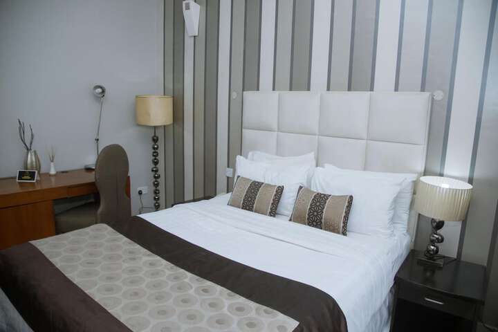 Room 6 of 46