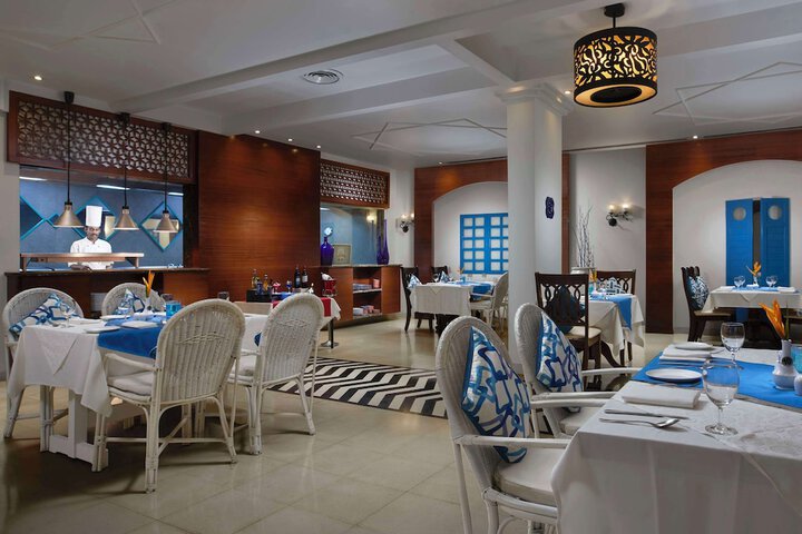 Dining 106 of 184