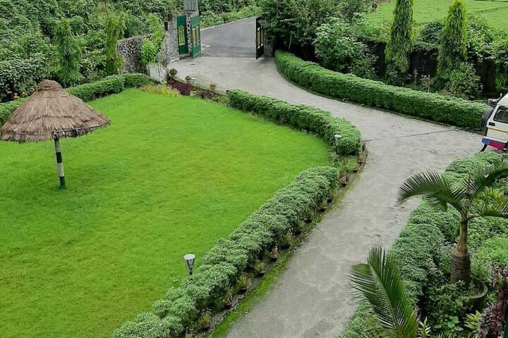 Property Grounds 8 of 12
