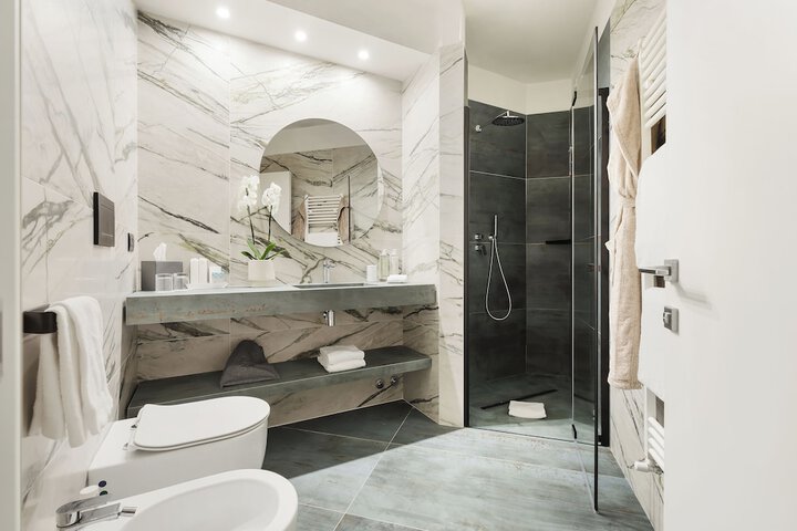 Room 50 of 77