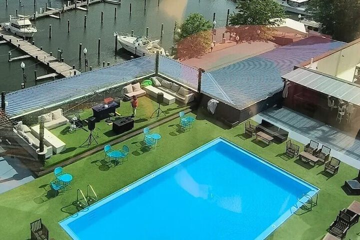 Rooftop pool