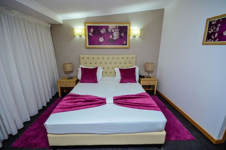 Room 7 of 34