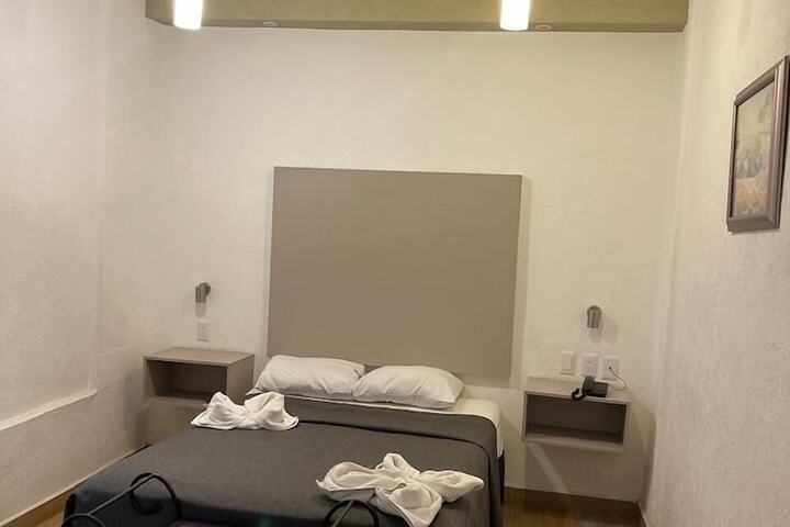 Room 10 of 30