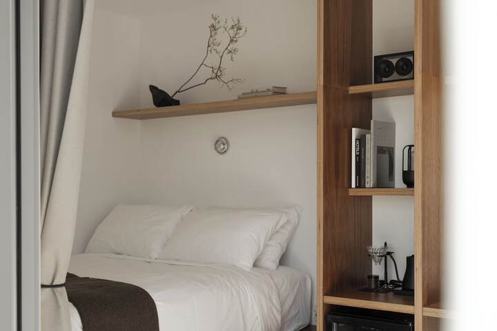 Room 19 of 59