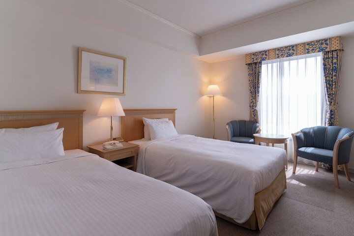 Room 13 of 87