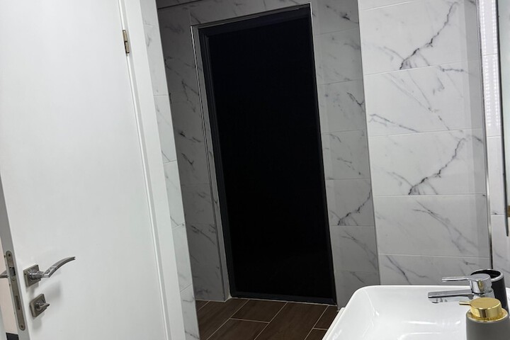 Room 48 of 65