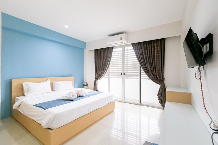 Room 5 of 94