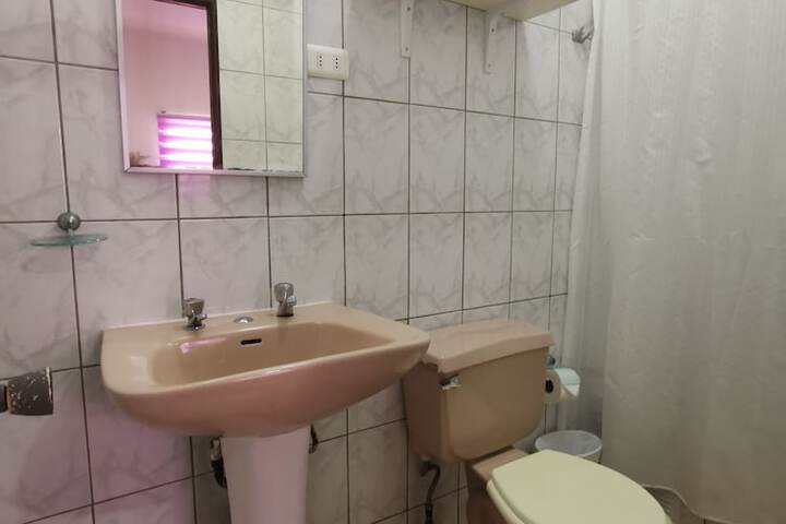 Room 52 of 67