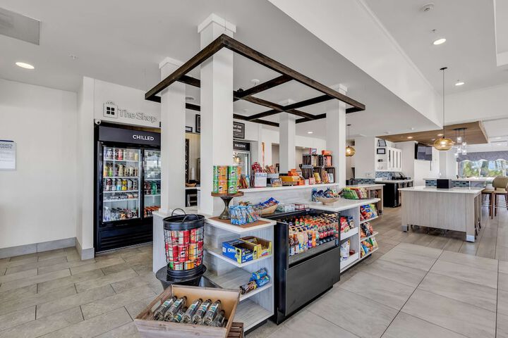 Snack bar
