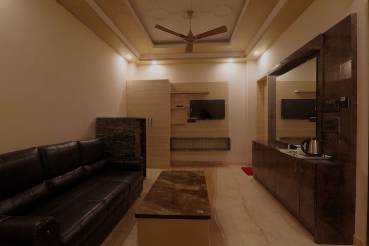 Room 22 of 38
