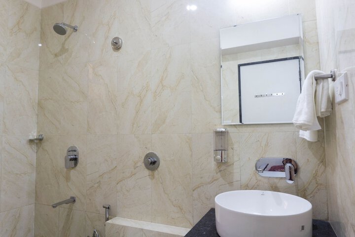 Room 21 of 65
