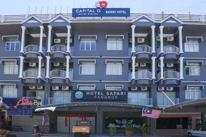 OYO Capital O 89876 Safari Hotel