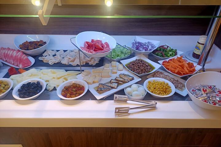 Dining 19 of 26