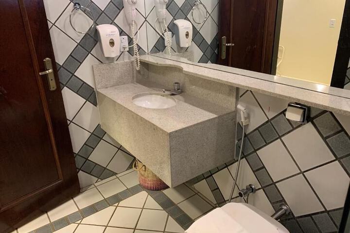 Room 16 of 60