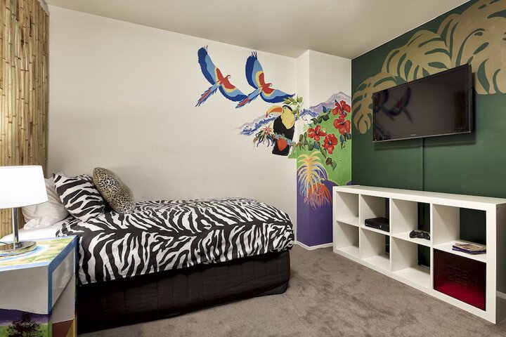 Room 11 of 69