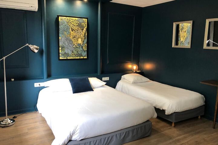Room 25 of 51