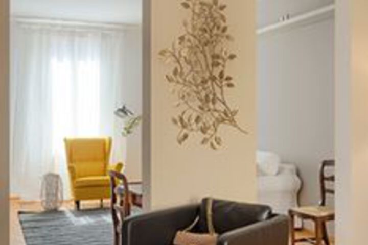 Room 18 of 28