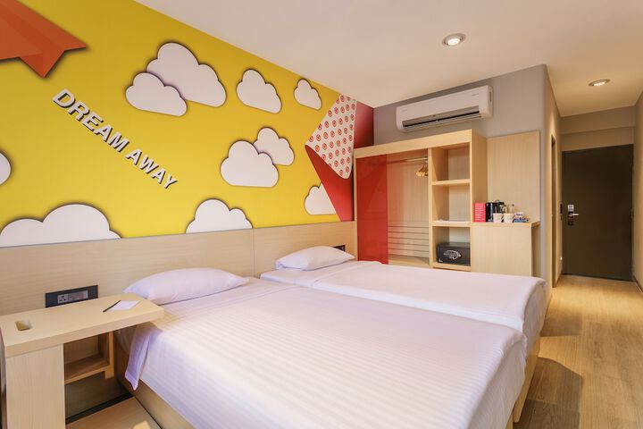 Room 10 of 41