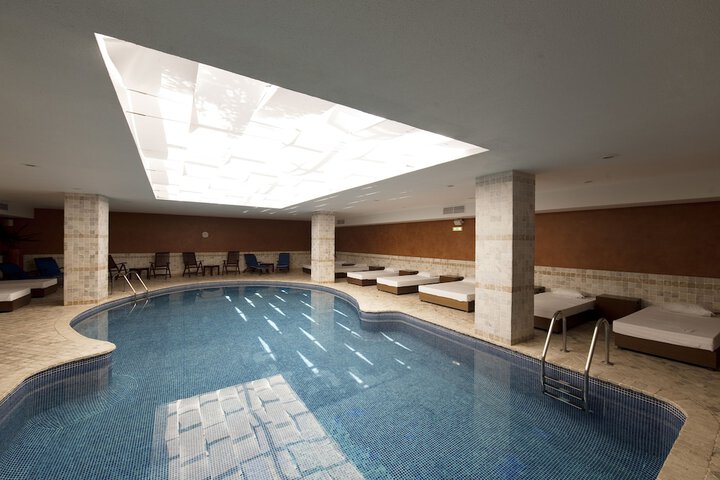 Pool Hotel