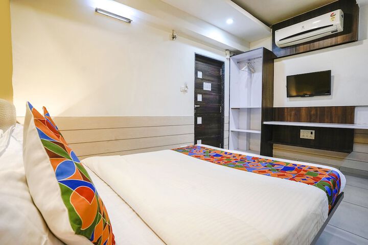 Room 10 of 36