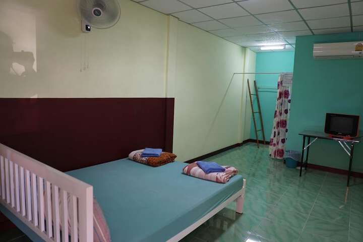 Room 12 of 36