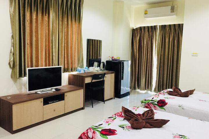 Room 6 of 35