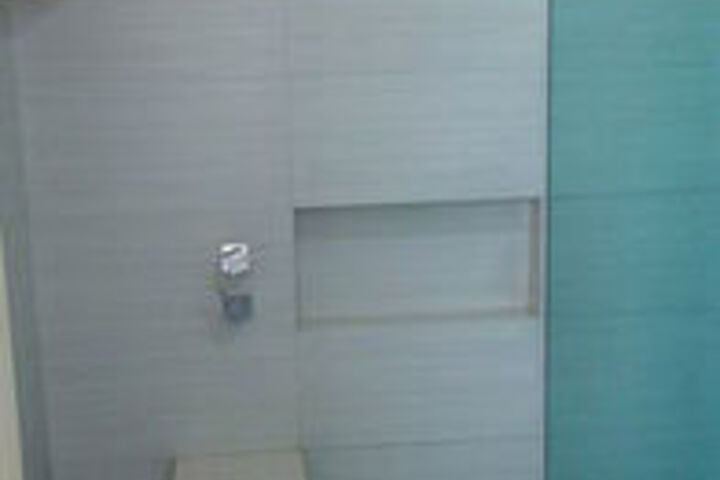 Room 2 of 6