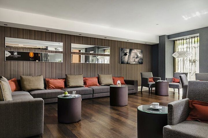 Guest Lobby