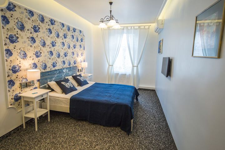 Room 9 of 55