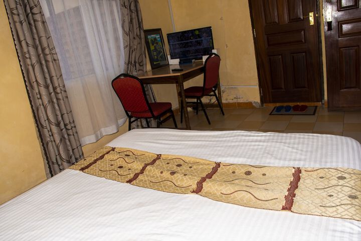 Room 3 of 5